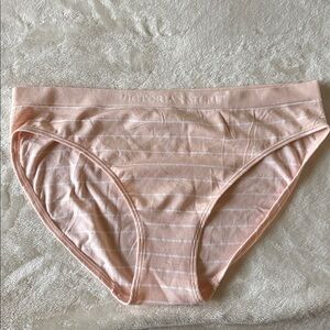 Victoria's Secret Seamless Bikini Panty Pink Nude Striped Size L